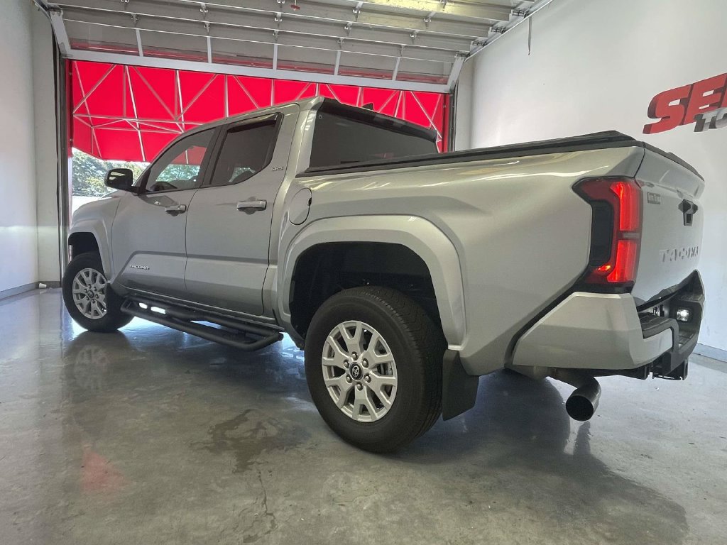 Used 2025 Toyota Tacoma SR5 RWD image 4