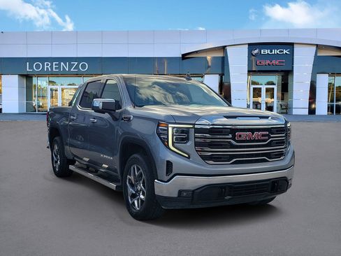 Used 2024 GMC Sierra 1500 SLT AWD/4WD image 3