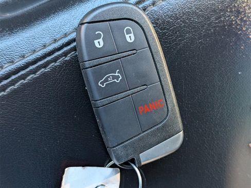 Used 2021 Dodge Challenger SXT image 28