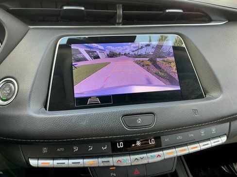 Used 2020 Cadillac XT4 Premium Luxury image 28