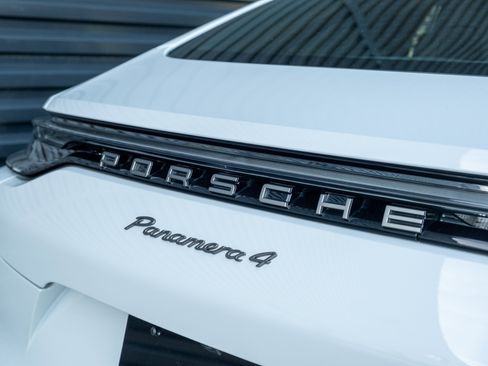 Certified 2023 Porsche Panamera 4 Platinum Edition image 45