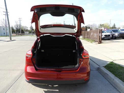 Used 2016 Ford Focus SE FWD image 23