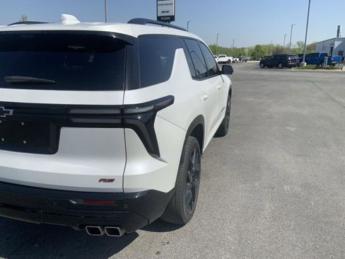 Used 2024 Chevrolet Traverse RS w/ LPO, Floor Liner Package AWD/4WD image 13