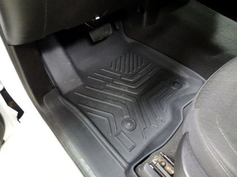 Used 2021 Chevrolet Silverado 1500 LT w/ Bed Protection Package image 20