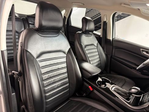 Used 2018 Ford Edge SEL w/ Equipment Group 201A AWD/4WD image 24
