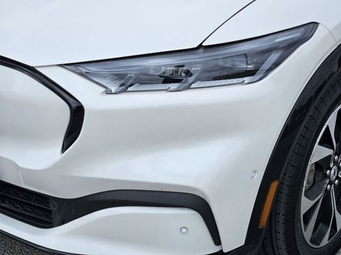 Used 2021 Ford Mustang Mach-E Premium image 5