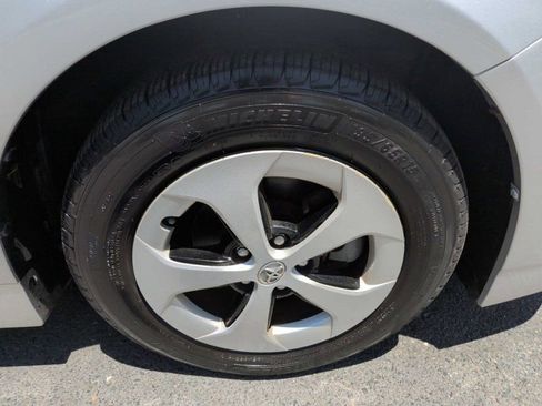 Used 2015 Toyota Prius Three w/ Solar Roof Package FWD image 5