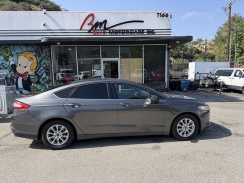 Used 2016 Ford Fusion S image 4