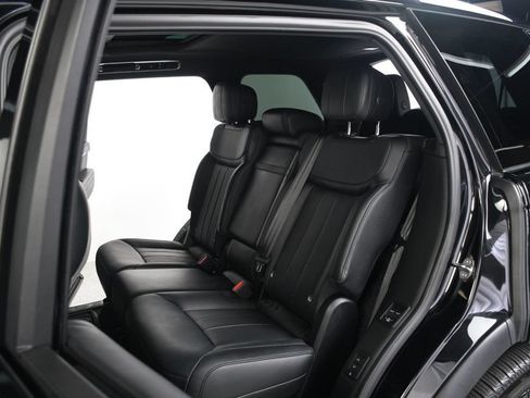 Used 2025 Land Rover Range Rover Long Wheelbase SE AWD/4WD image 35