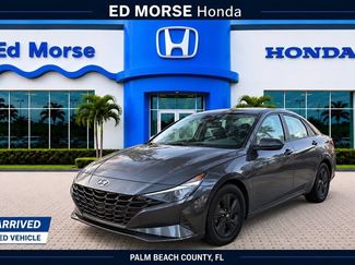 Used 2022 Hyundai Elantra SEL w/ Convenience Package FWD video 1