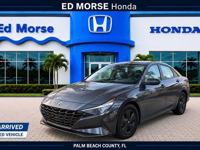 Used 2022 Hyundai Elantra SEL w/ Convenience Package
