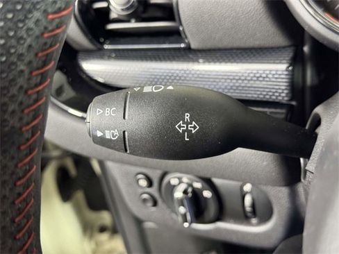 Used 2019 MINI Cooper Clubman S w/ Premium Package image 21