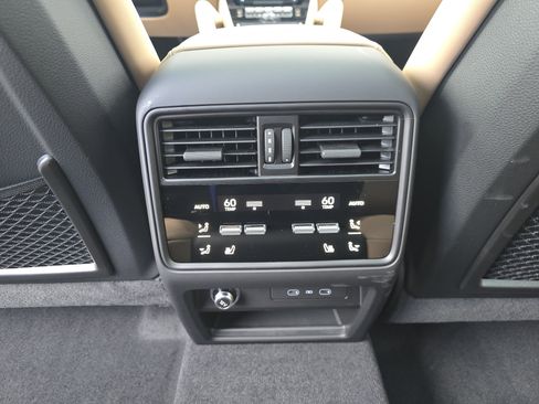 New 2026 Porsche Cayenne S image 17