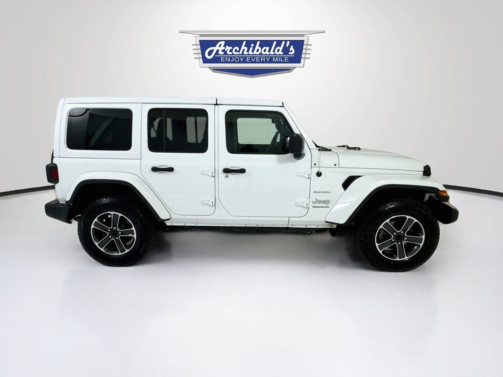 Used 2023 Jeep Wrangler Unlimited Sahara w/ Cold Weather Group AWD/4WD image 9
