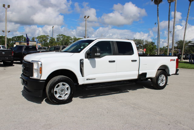 Used 2025 Ford F250 XL w/ FX4 Off-Road Package AWD/4WD image 5
