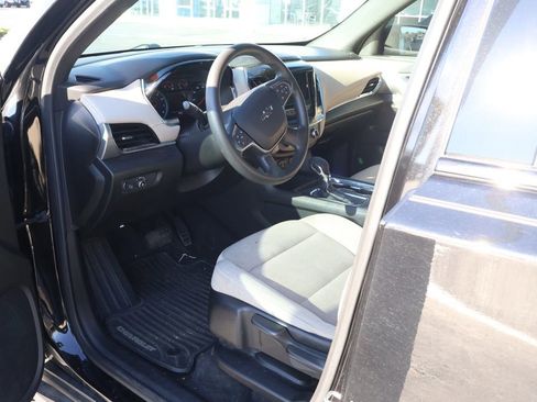 Used 2023 Chevrolet Traverse LS w/ Midnight/Sport Edition image 8