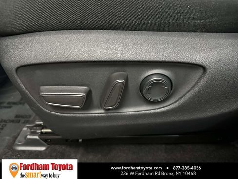 Used 2025 Toyota RAV4 XLE image 20