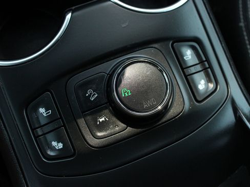 Used 2023 GMC Terrain SLE w/ LPO, Floor Liner Package AWD/4WD image 48