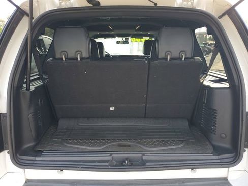 Used 2017 Ford Expedition Limited image 31