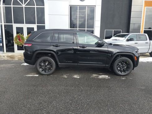 New 2026 Jeep Grand Cherokee Altitude AWD/4WD image 7