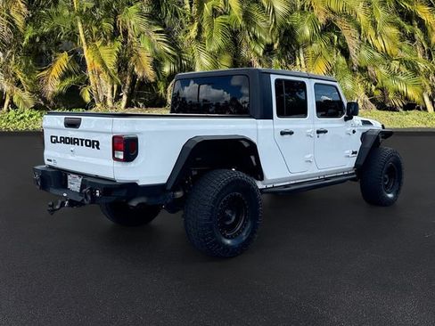 Used 2023 Jeep Gladiator Sport AWD/4WD image 4