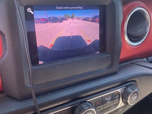 Used 2020 Jeep Gladiator Rubicon w/ Trailer Tow Package image 6