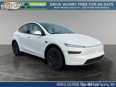 Used 2026 Tesla Model Y AWD image 1