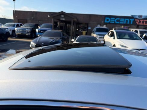 Used 2011 Cadillac CTS Premium image 31