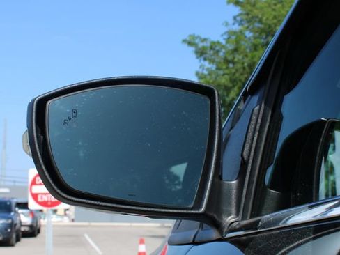 Used 2014 Ford Escape Titanium w/ Equipment Group 401A FWD image 8