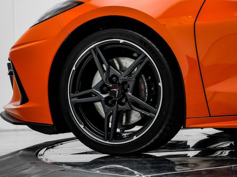 Used 2021 Chevrolet Corvette Stingray Premium Conv w/ Z51 Performance Package image 92