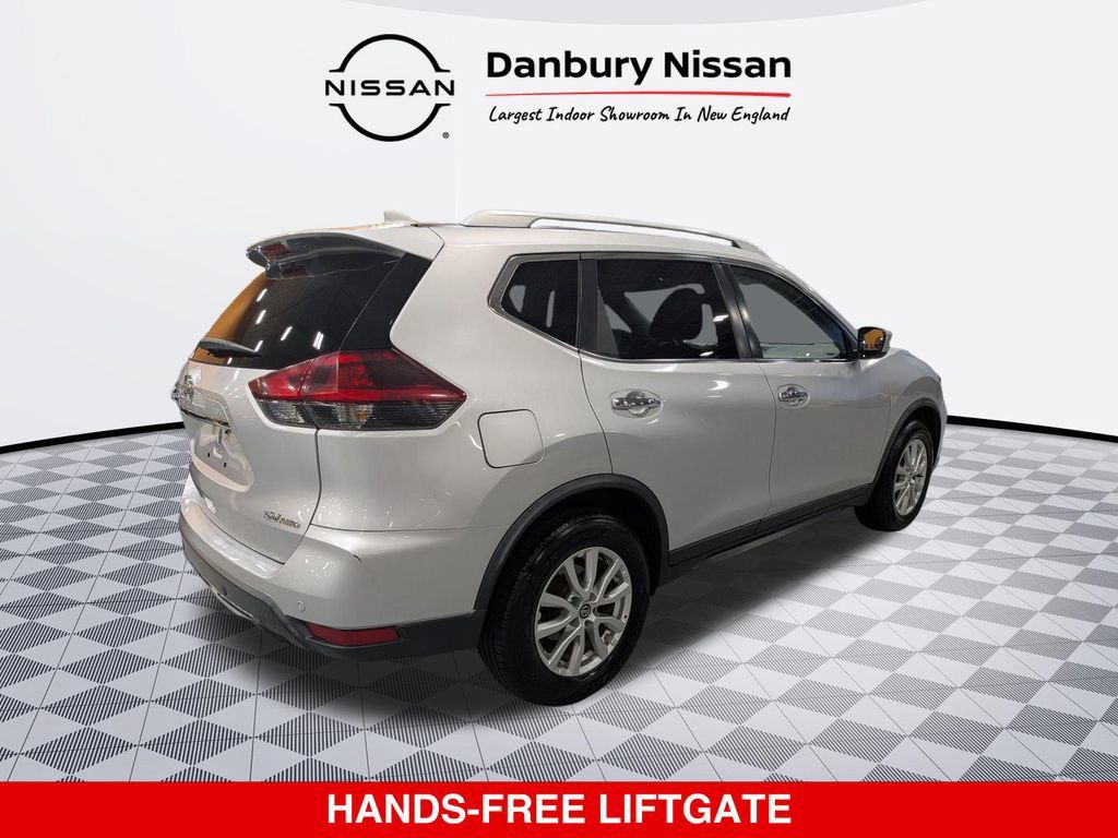 Used 2020 Nissan Rogue SV AWD/4WD image 3
