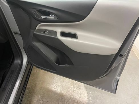 Used 2023 Chevrolet Equinox LS w/ LS Convenience Package FWD image 25