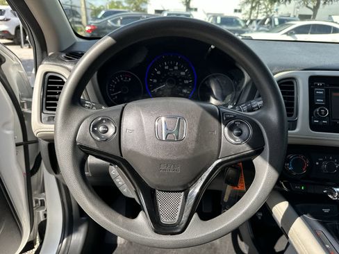 Used 2022 Honda HR-V LX image 21