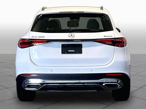 Used 2026 Mercedes-Benz GLC 300 4MATIC image 5