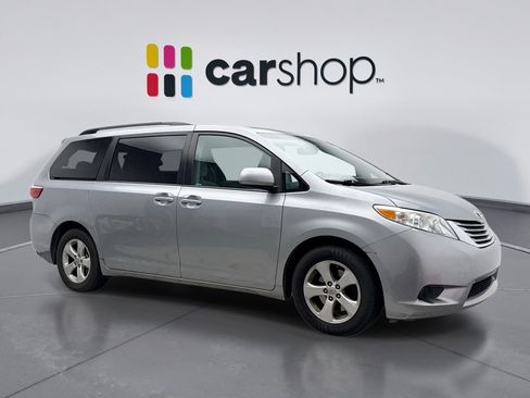 Used 2015 Toyota Sienna LE FWD image 7