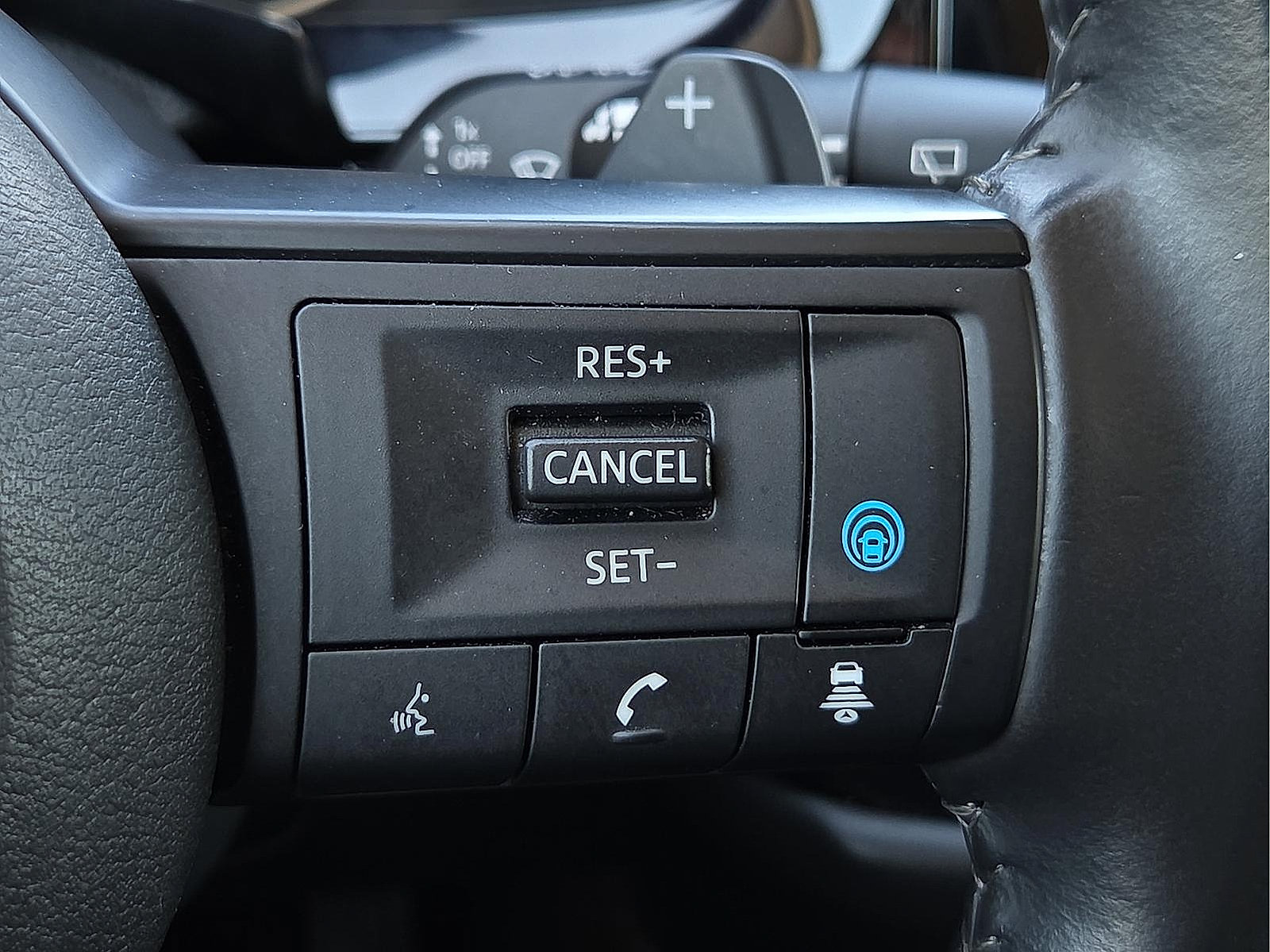 Used 2024 Nissan Pathfinder SV FWD image 20