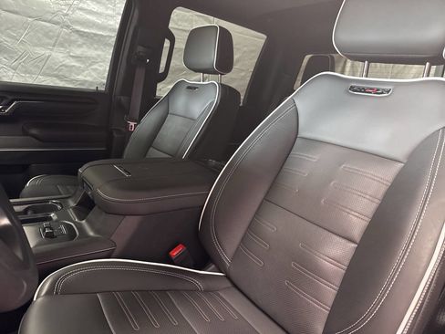Used 2025 GMC Sierra 2500 AT4X image 20