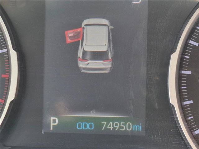 Used 2020 Toyota RAV4 LE FWD image 10