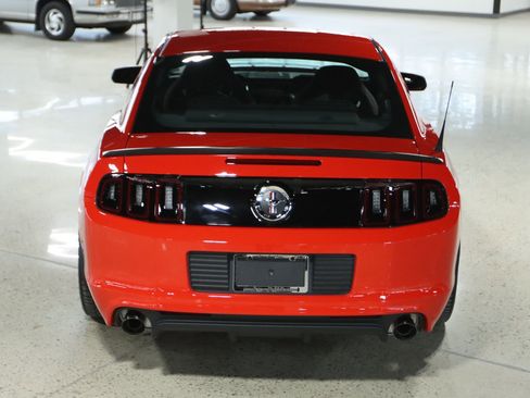 Used 2013 Ford Mustang Boss 302 w/ Boss 302 Accessory Pkg image 12