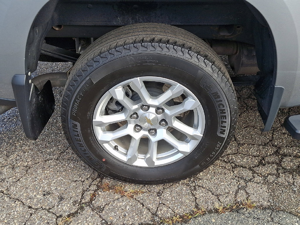 Used 2023 Chevrolet Silverado 1500 LT AWD/4WD image 10