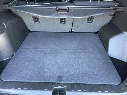 Used 2022 Chevrolet Equinox LT FWD image 16