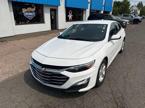 Used 2024 Chevrolet Malibu LT FWD image 3