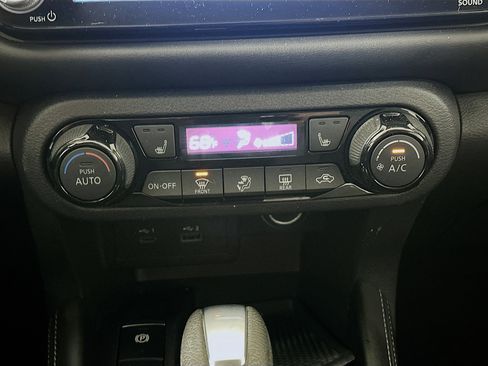 Used 2024 Nissan Kicks SR w/ SR Premium Package image 23