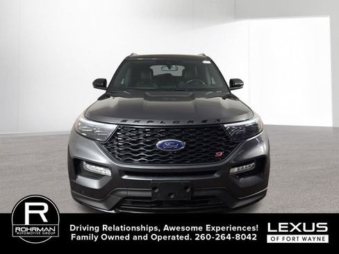 Used 2020 Ford Explorer ST image 3