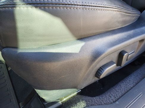 Used 2017 Subaru Legacy 3.6R Limited image 17