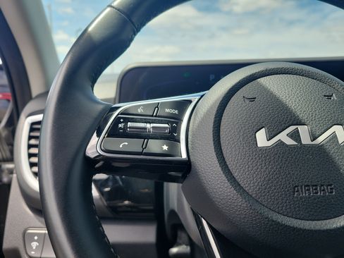 Used 2025 Kia Seltos S image 21