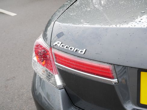 Used 2011 Honda Accord SE image 17