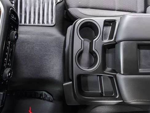 Used 2025 Chevrolet Silverado 2500 LT image 18