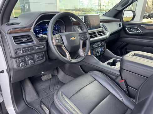 Used 2023 Chevrolet Tahoe High Country AWD/4WD image 12