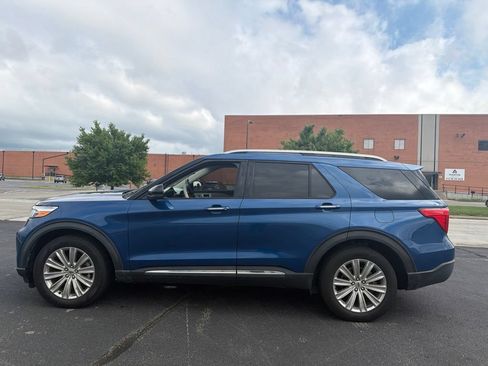 Used 2021 Ford Explorer Limited w/ Equipment Group 301A AWD/4WD image 8